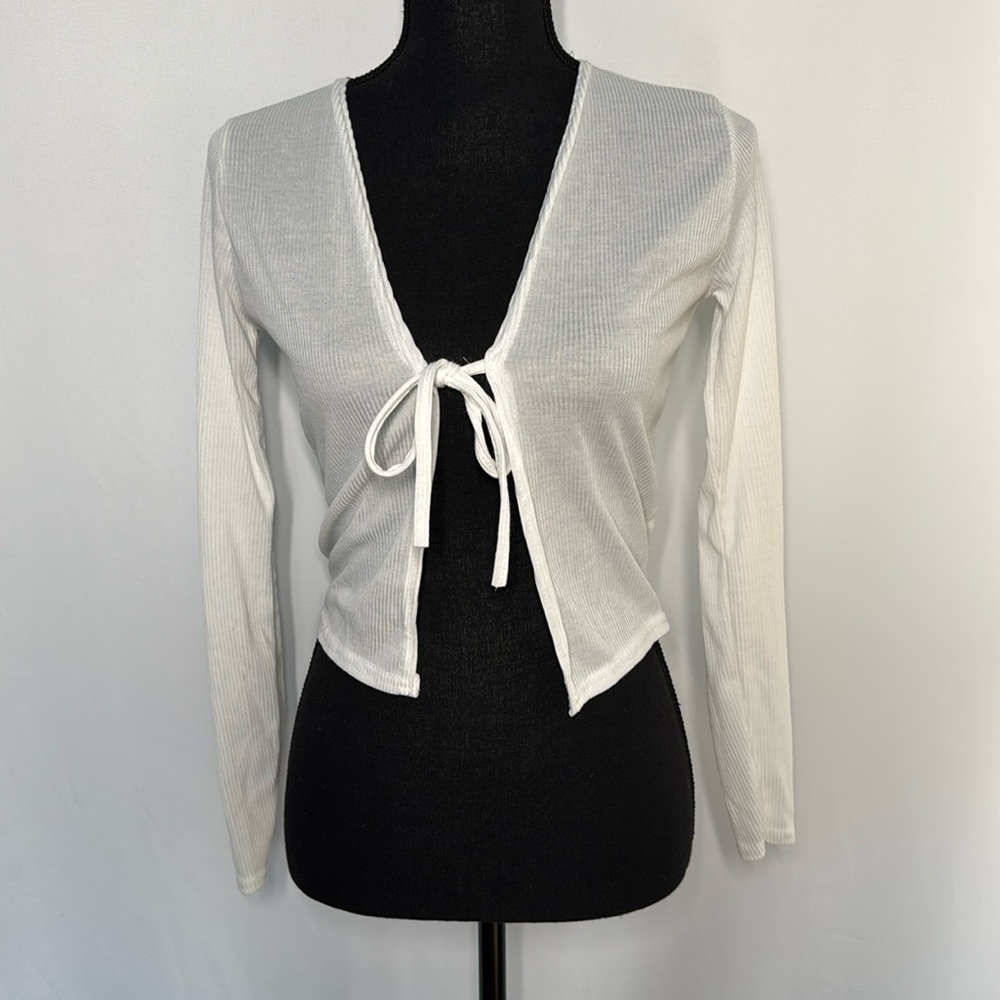 ❤️3/$30 PrettyLittleThing Tie Cardigan